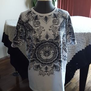 Moutley Blow the Spirit T-Shirt.